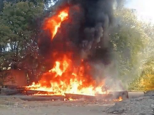 इंदौर महूनाका में प्लास्टिक पाइपों में भीषण आग