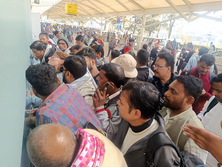 इंडिगो फ्लाइट संकट पर सख्त केंद्र, पूरा रिफंड और किराया सीमा का आदेश