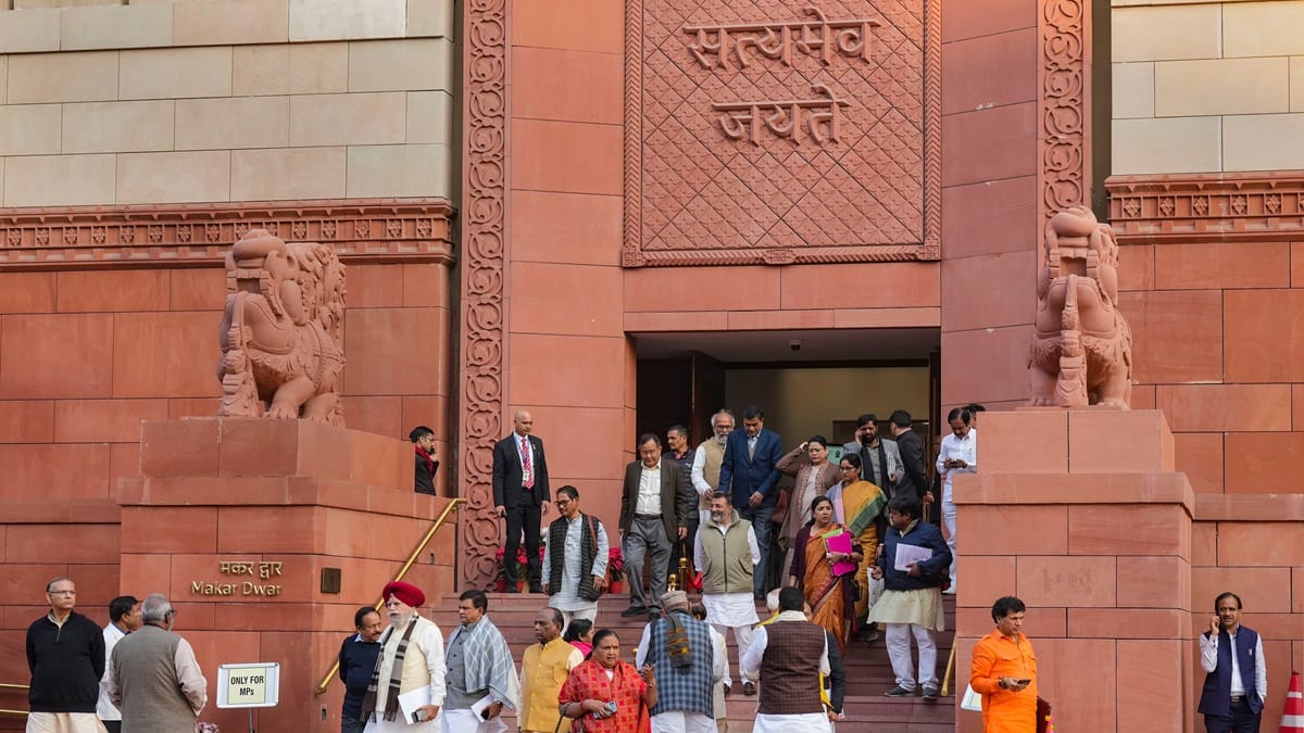 संसद का शीतकालीन सत्र आज से शुरू, आर्थिक बिलों की झड़ी और SIR विवाद पर टकराव