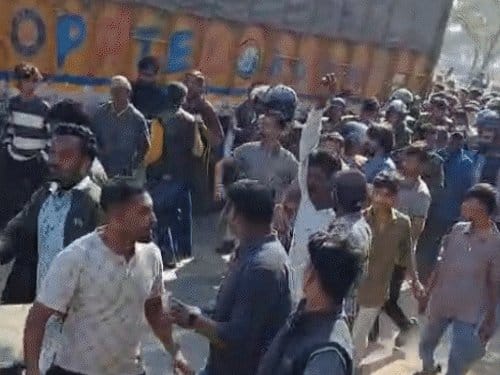 उज्जैन में नाबालिग से छेड़छाड़ के बाद सड़क बवाल