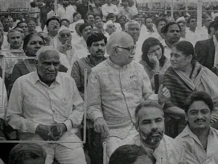 दिग्विजय सिंह ने मोदी की फोटो पर दी सफाई