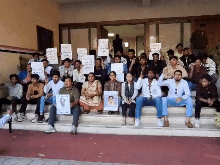 भोपाल यूथ कांग्रेस कार्यकारी अध्यक्ष अमित खत्री पर रेप-एससीएसटी आरोप, पीसीसी में जोरदार प्रदर्शन