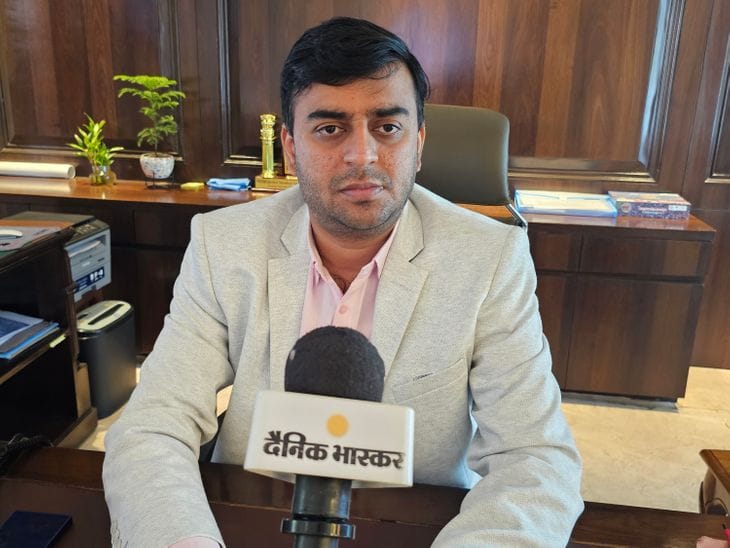 खजुराहो फूड पॉइजनिंग में न्याय की मांग, रिजॉर्ट मालिक पर कार्रवाई में देरी