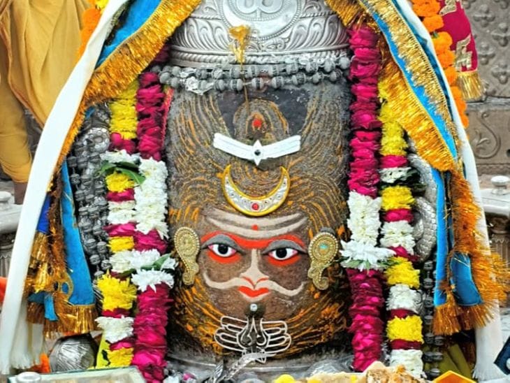 श्री महाकालेश्वर में भस्म आरती, भांग‑चंदन से राजा स्वरूप में विशेष श्रृंगार