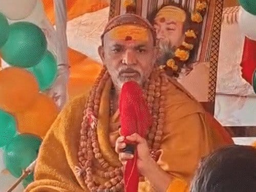 शंकराचार्य विवाद में गरमाहट, स्वामी सदानंद ने अविमुक्तेश्वरानंद का समर्थन किया