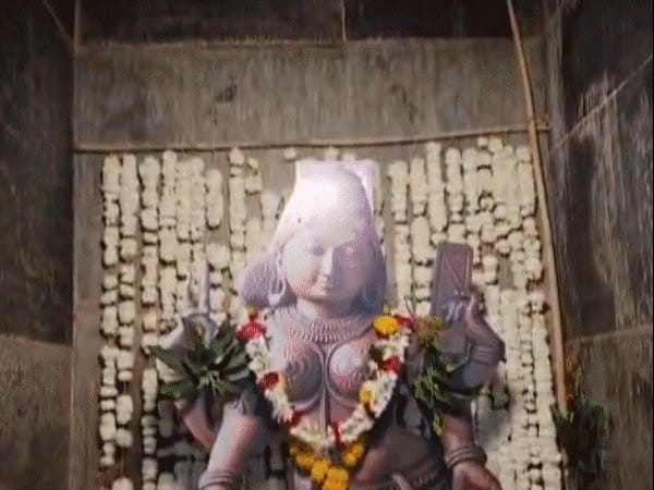 धार की भोजशाला में 10 साल बाद एक ही दिन पूजा और नमाज