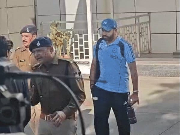 इंदौर पहुंचे भारत-न्यूजीलैंड सितारे, होलकर स्टेडियम में निर्णायक वनडे की जोरदार तैयारियां