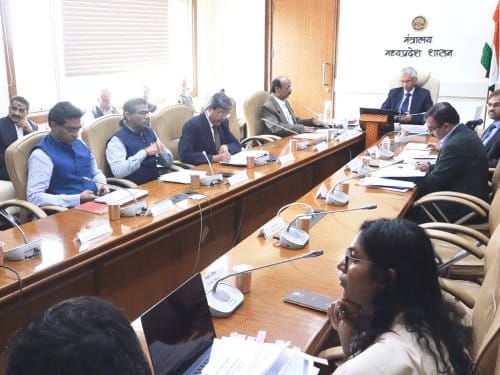 मुख्य सचिव की कलेक्टरों को कड़ी चेतावनी भ्रष्टाचार, ढिलाई और कानून-व्यवस्था पर सख्त रुख