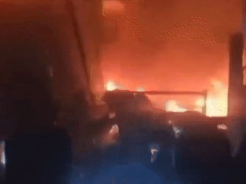 पाकिस्तान  का  अफगानिस्तान  पर  हवाई हमला : 80  लड़ाके मारे  जाने का दावा, अफगान बोला  16 नागरिक  हताहत.
