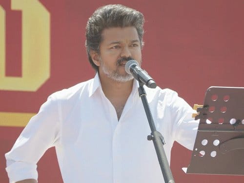 तमिलनाडु  में  एक्टर विजय  की रैली में  समर्थक की मौत , विपक्षी  अन्नाद्रमुक ने कसा तंज