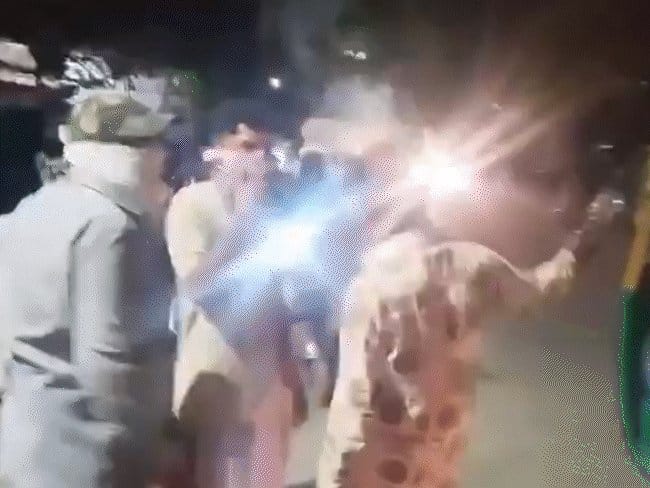 इंदौर में जहरीली गैस फैलने से हड़कंप, कबाड़ दुकान की लापरवाही ने 5 को किया बीमार