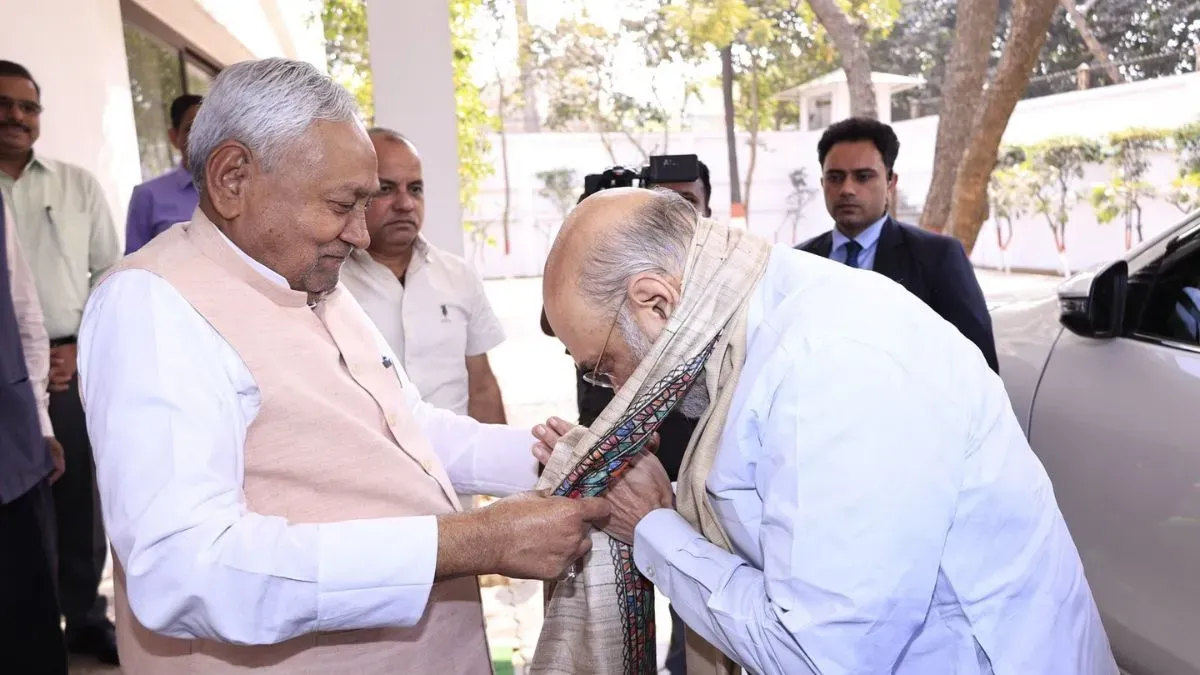 अमित शाह  का  'बड़ा आदमी'  बनाने का  वादा , क्या बिहार को मिलेगा नया  सीएम ?