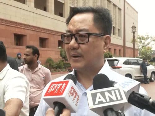 देश में लॉकडाउन  की  अफवाहों  पर सरकार का विराम:  PM मोदी  खुद कर रहे निगरानी