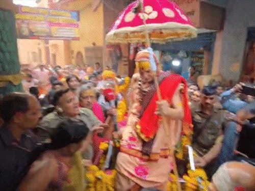 गो-माता  के लिए  धर्मयुद्ध  पर निकले शंकराचार्य अविमुक्तेश्वरानंद: बोले-  मेरी औकात पर सवाल नहीं
