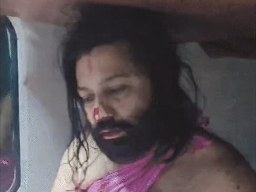 शंकराचार्य  पर  FIR  कराने वाले  आशुतोष ब्रह्मचारी  पर  चलती ट्रेन  में  जानलेवा हमला
