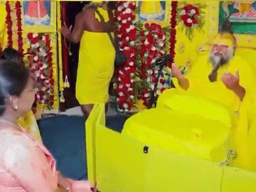 राष्ट्रपति द्रौपदी मुर्मू  की  वृंदावन यात्रा :  संत प्रेमानंद  से भेंट और  आध्यात्मिक चर्चा