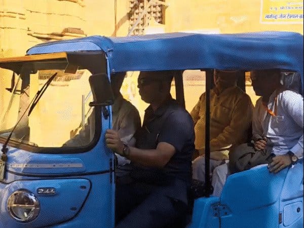 मोहन भागवत  बोले:  एकजुटता  ही समाधान,  जैनों  को  हिंदुओं  से अलग न मानें