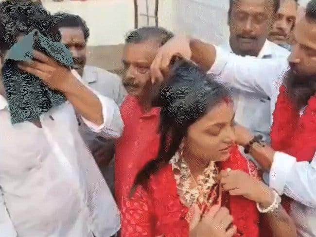 महाकुंभ 2025  की  वायरल गर्ल   मोनालिसा  ने की  मुस्लिम बॉयफ्रेंड  से शादी,  मांगी सुरक्षा