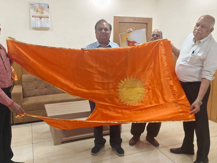 गुड़ी पड़वा पर उज्जैन के महाकाल मंदिर में ब्रह्मध्वज स्थापना की भव्य परंपरा