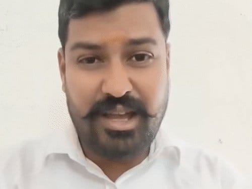 गैस के  बढ़ते दाम  पर  पीएम मोदी की मिमिक्री  करना पड़ा भारी,  शिक्षक सस्पेंड