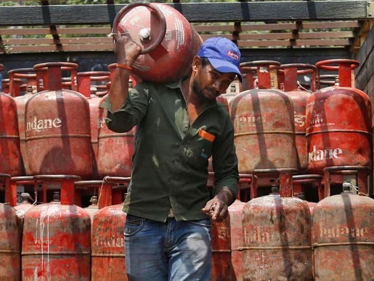 ईरान जंग के बीच  सरकार का फैसला :  एलपीजी सिलेंडर  अब 25 दिन बाद होगा बुक,  जमाखोरी पर रोक