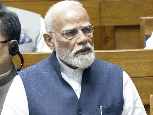 महिला आरक्षण कानून लागू: संशोधन पर बहस, विपक्ष ने उठाए सवाल, आधी रात जारी हुआ नोटिफिकेशन