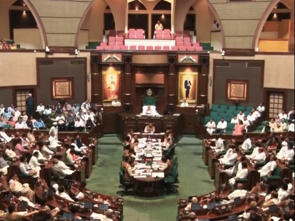 नारी शक्ति वंदन पर CM और विपक्ष में तीखी बहस, आरक्षण पर घमासान