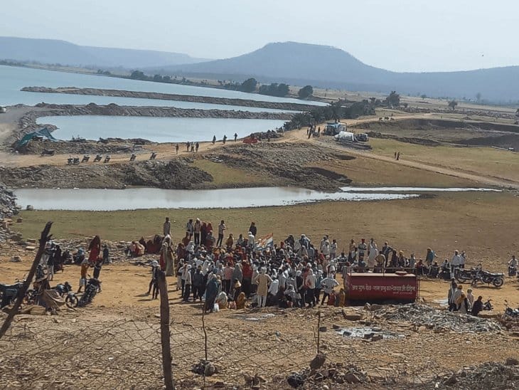 केन-बेतवा परियोजना: आदिवासियों का 'चिता आंदोलन' स्थगित, प्रशासन से मिला आश्वासन