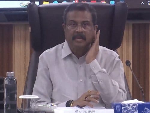 केंद्रीय शिक्षा मंत्री धर्मेंद्र प्रधान ने CBSE गड़बड़ी की जिम्मेदारी ली, लापरवाही बर्दाश्त नहीं