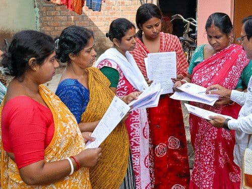 सुप्रीम कोर्ट ने वोटर लिस्ट रिवीजन को वैध ठहराया, चुनाव आयोग को निर्देश