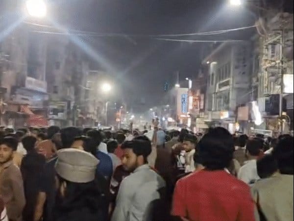 भोपाल में मुस्लिम युवक से मारपीट पर जमकर बवाल; पुलिस पर पथराव