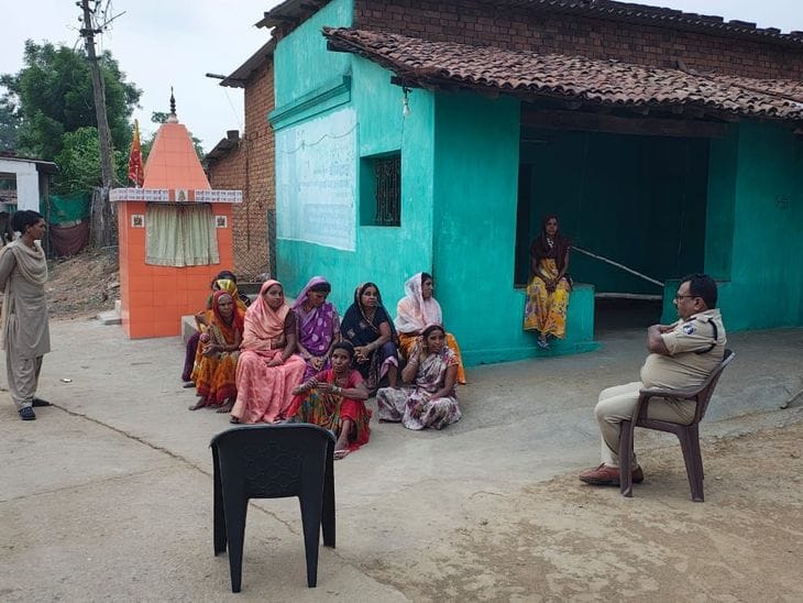 अवैध शराब-नशे के खिलाफ जनजागरूकता अभियान: कोरबा पुलिस की ग्रामीणों संग बैठक