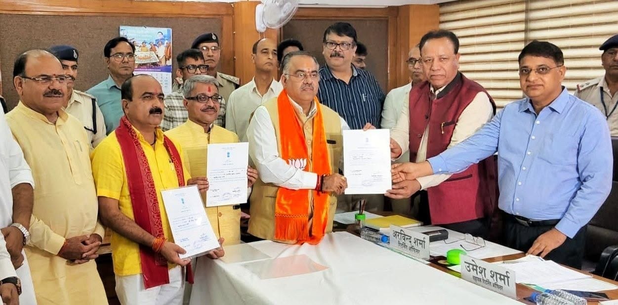(राज्यसभा :तीन सीटें,तीन संदेश...किसने..क्या हासिल किया?) बात  पते  की.. महेंद्र विश्वकर्मा..