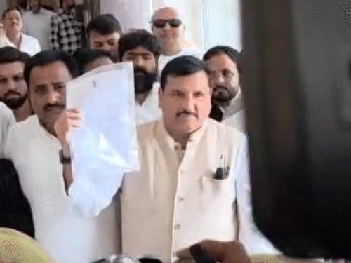 आप सांसद संजय सिंह ने राम मंदिर जमीन घोटाले के 11 सबूत SIT को सौंपे, FIR पर सवाल