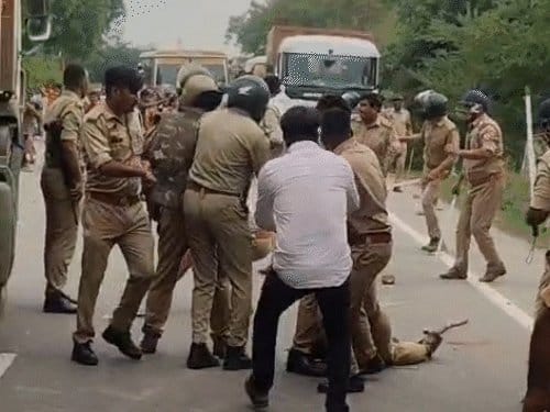 बाराबंकी युवक की मौत पर पथराव, SHO बेहोश, हाईवे जाम
