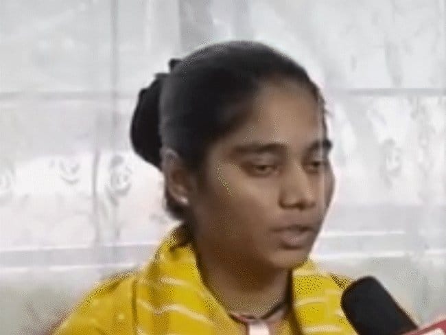 सोनम रघुवंशी ने नेपाल भागने की खबरों को निराधार बताया, अपनी लोकेशन का किया खुलासा।