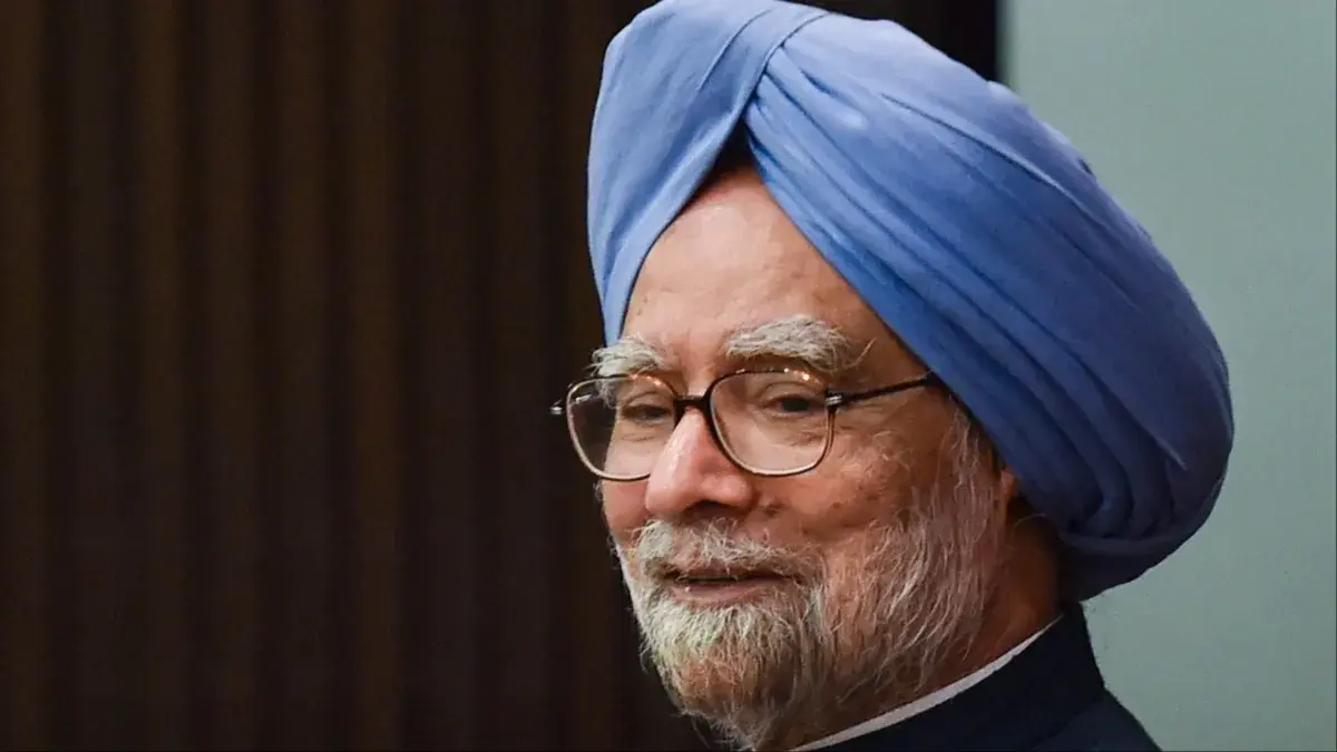 पूर्व प्रधानमंत्री मनमोहन सिंह ने चुनाव आयोग की साख पर आत्महत्या की धमकी दी थी