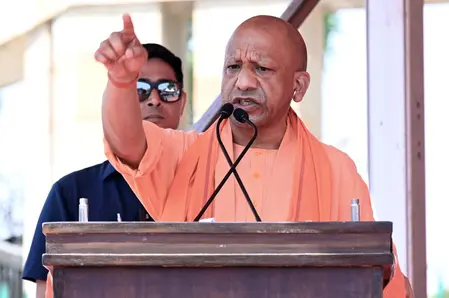 हर घर तिरंगा जनआंदोलन बने, हर घर पर सम्मानपूर्वक फहरे राष्ट्रध्वज: सीएम योगी
