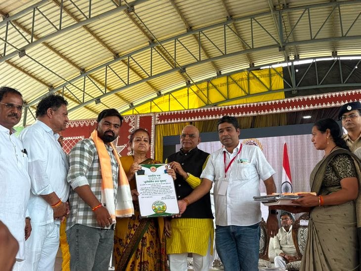 बुरहानपुर में आंधी से तबाह केला फसल के 8115 किसानों को 107.72 करोड़ मुआवजा