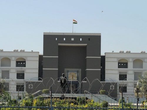 गुजरात HC का अहम फैसला: शादी के लिए रस्में जरूरी, सिर्फ रजिस्ट्रेशन काफी नहीं