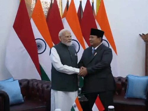 इंडोनेशिया ब्रह्मोस मिसाइल खरीदेगा, अस्त्र मिसाइल और EVM डील पर मुहर