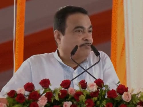 गडकरी बोले- 15 लाख करोड़ जेब में, खर्च नहीं कर पा रहा; एक्सप्रेस-वे का उद्घाटन किया