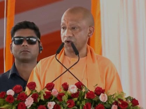 राजनाथ-गडकरी ने किया लखनऊ-कानपुर एक्सप्रेस-वे का उद्घाटन, योगी का बड़ा ऐलान