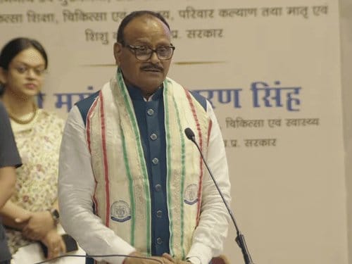 लखनऊ में ब्रह्मोस मिसाइल बन रही, पड़ोसी को उल्टा बयाना मिलेगा: डिप्टी सीएम