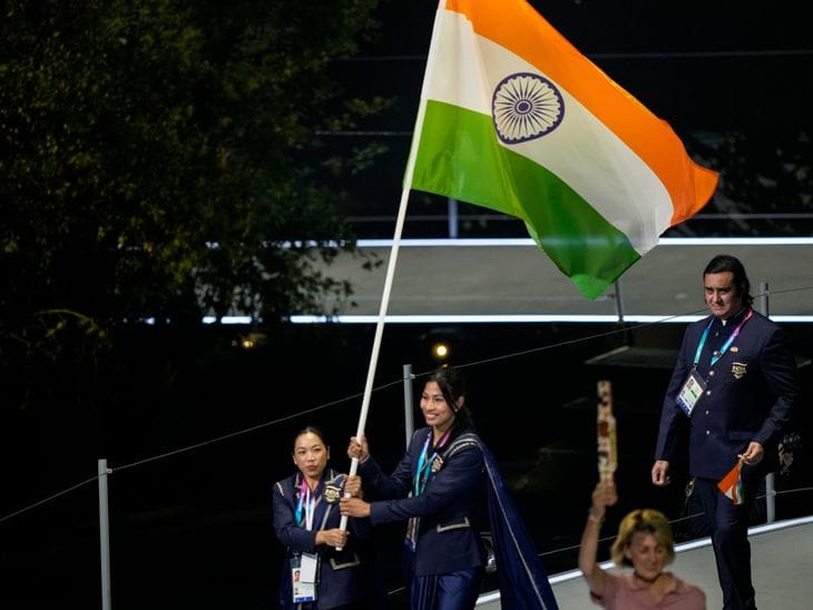 मीराबाई चानू और लवलीना बोरगोहेन ने कॉमनवेल्थ गेम्स में भारतीय दल का नेतृत्व किया