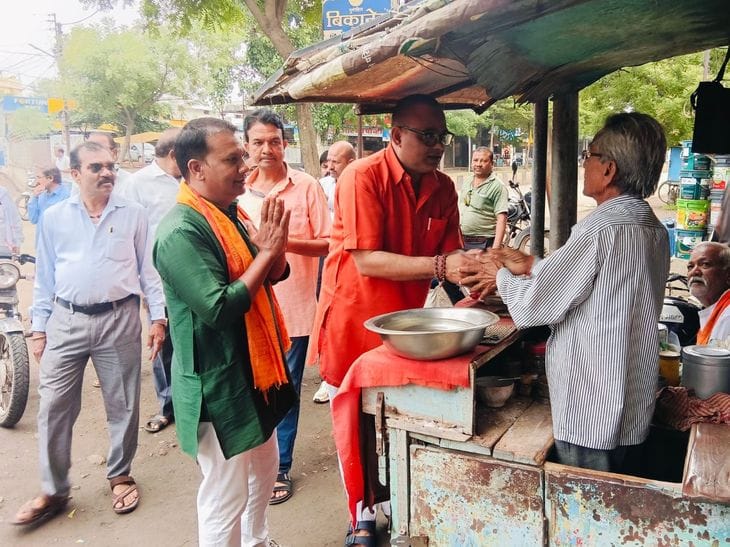 पांढुर्णा में हर घर तिरंगा अभियान, दुकानदारों से तिरंगा लगाने की अपील