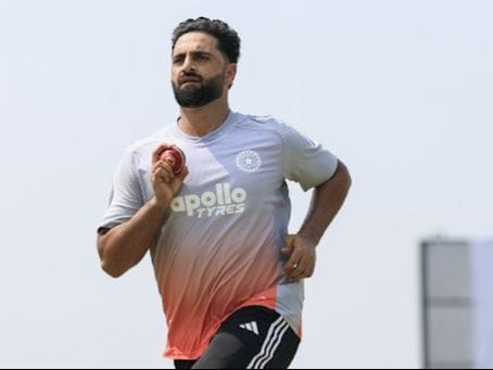 आकिब नबी पहली बार भारतीय टेस्ट टीम में, बुमराह की जगह श्रीलंका दौरे पर जाएंगे
