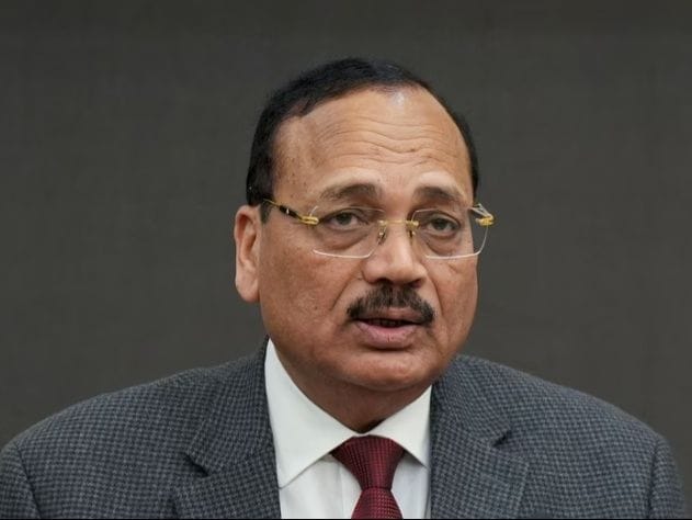 NALSAR विवाद: सुप्रीम कोर्ट ने बार काउंसिल को फटकारा, छात्रों पर कार्रवाई पर रोक
