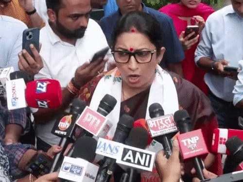 स्मृति ईरानी ने राहुल गांधी से मांगा महिला आरक्षण और पूरा वंदे मातरम