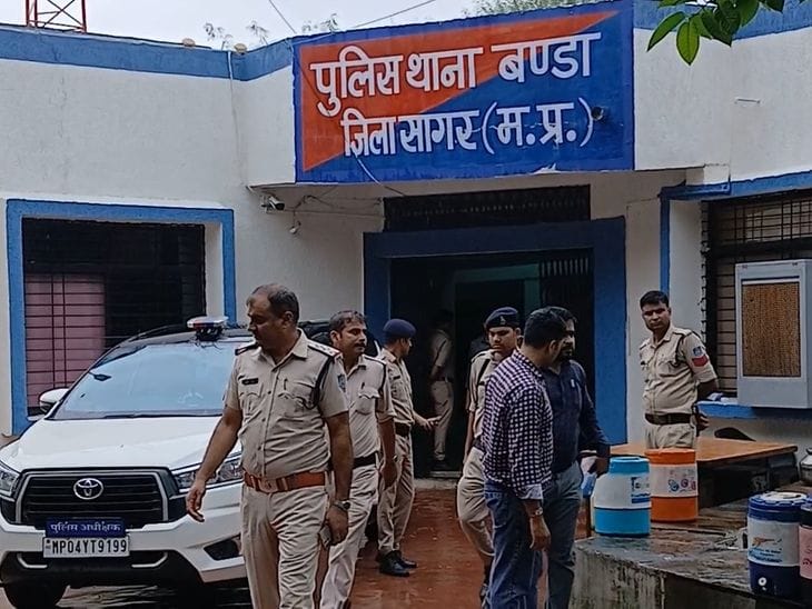 सागर शराबकांड: बंडा-गूगरा के 40 पुलिसकर्मी लाइन अटैच, नए स्टाफ की तैनाती